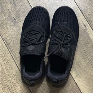 Black nike air prestos